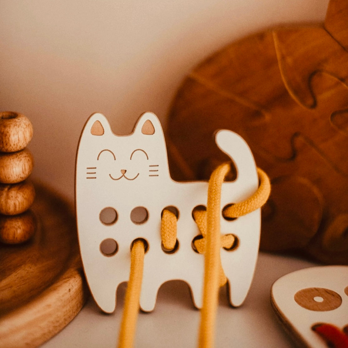 Jeux à lacer Chaton